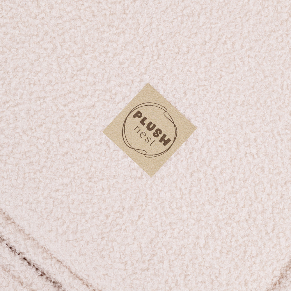 PLUSH NEST vaikiškas išskleidžiamas fotelis, 150 × 60 × 25 cm, kreminės spalvos | Kinderis.eu