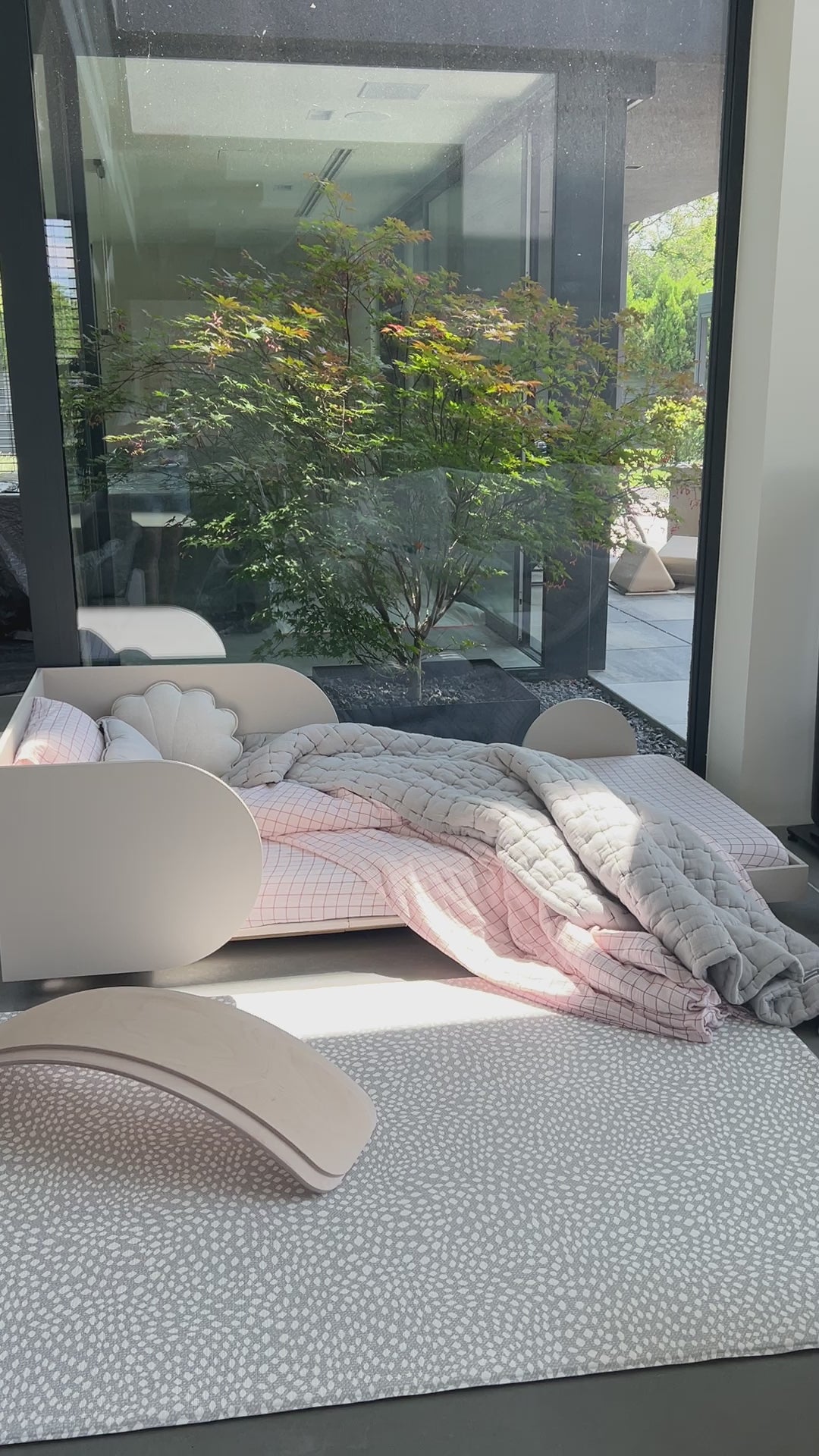 Lova, kuri auga su vaiku - nuo 160x90 cm iki 200x90 cm. "BLOOM" cashmere