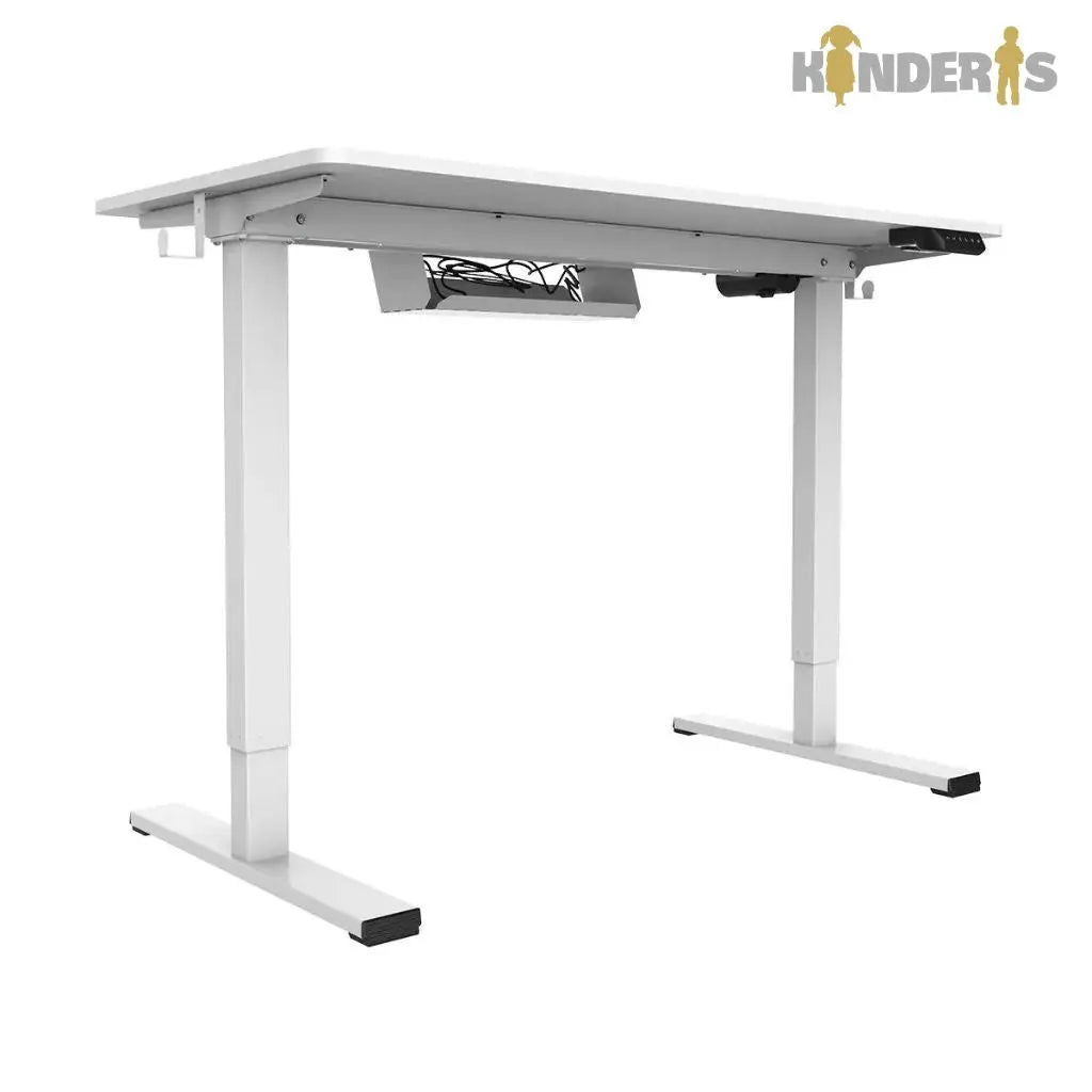 vaikams skirtas stalas kurio stalvirsius yra baltos spalvos ir aukstis gali reguliuotis