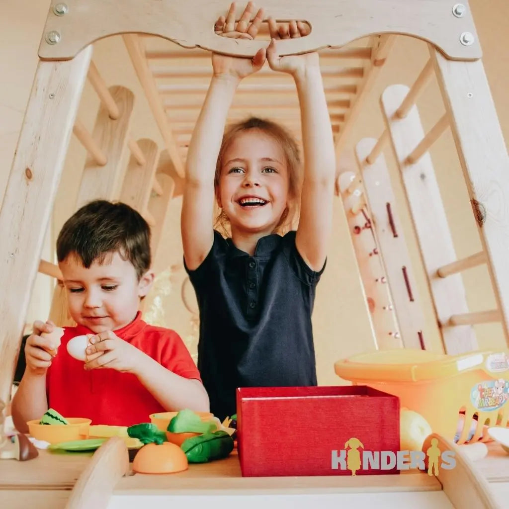 Medinės žaidimų aikštelės, karstyklės &quot; LINKSMUOLIS&quot; Kinderis.lt