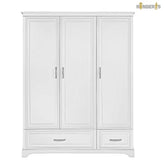 triju duru spinta su skirtingi stalciais