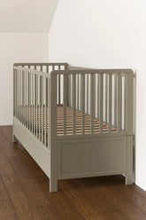Auganti lovytė vaikų kambariui "VINTAGE", eucalyptus 140x70 cm Kinderis.eu