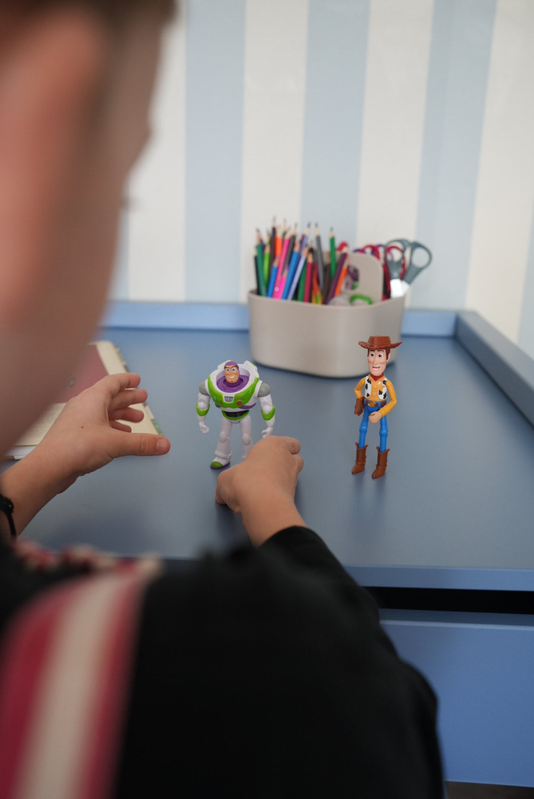 Rašomasis stalas vaikams "tweens", 100x70 cm. prislopintos mėlynos spalvos