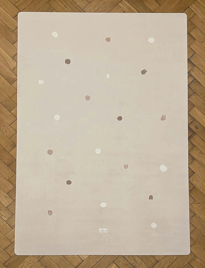 Natūralaus kaučiuko kūdikių kilimėlis „Beige Beige Dot Big“ | Kinderis.eu