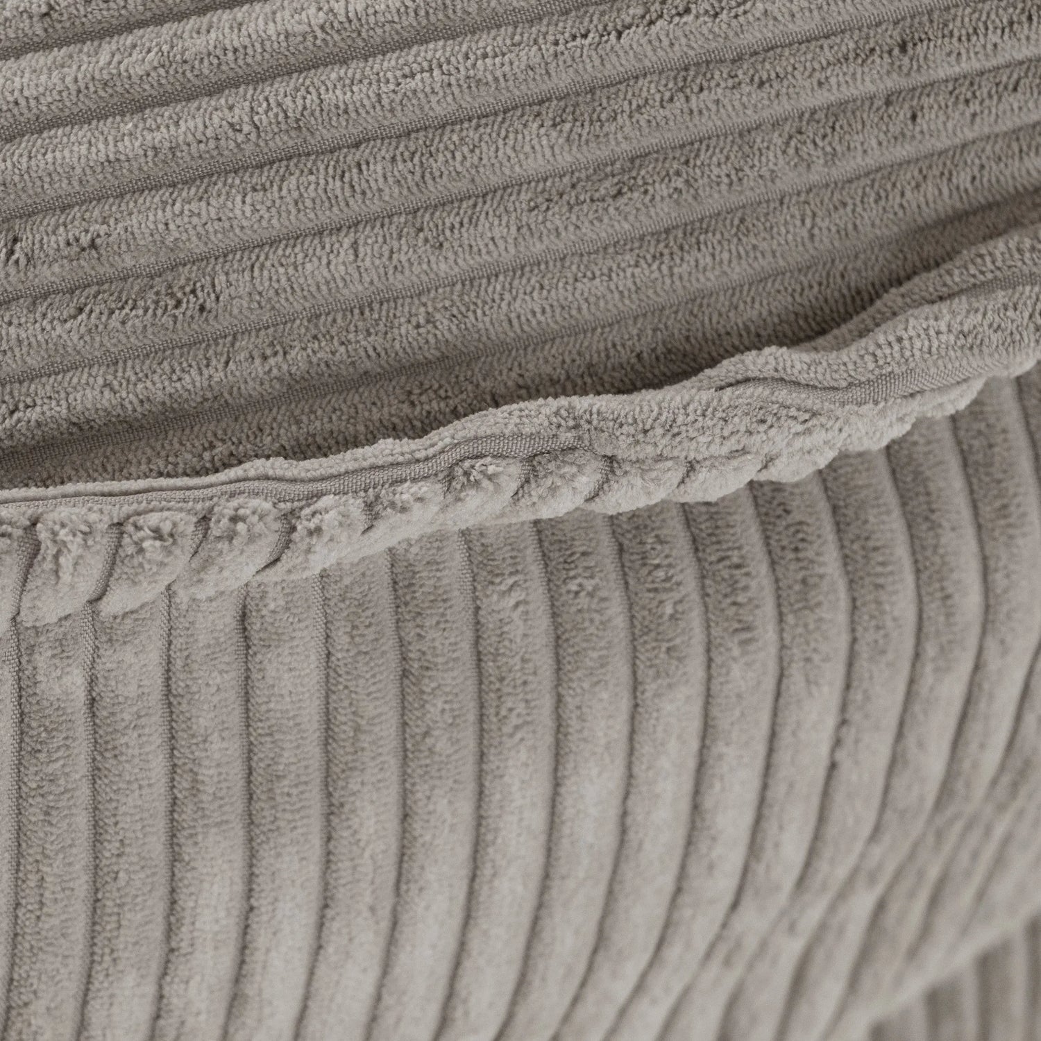 PLUSH NEST Huggy Bear fotelis, 68 × 45 cm, smėlio spalvos, kordurojus | Kinderis.eu