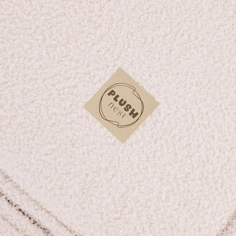 PLUSH NEST vaikiškas išskleidžiamas fotelis, 150 × 60 × 25 cm, kreminės spalvos | Kinderis.eu