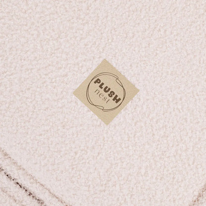 PLUSH NEST vaikiškas išskleidžiamas fotelis, 150 × 60 × 25 cm, kreminės spalvos | Kinderis.eu