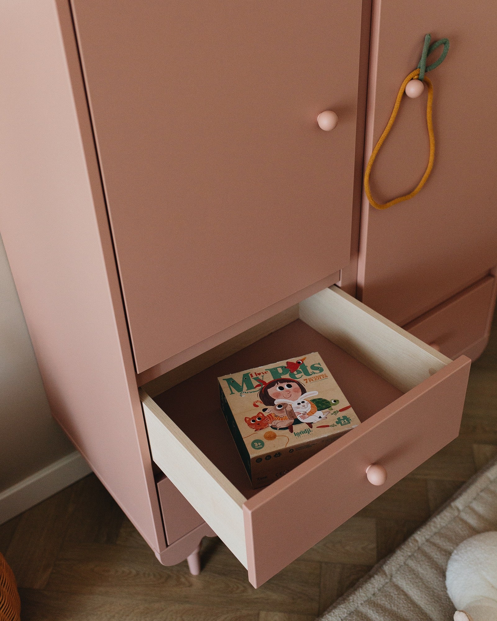 Retro komoda vaiko kambariui "BABUSHKA"pink