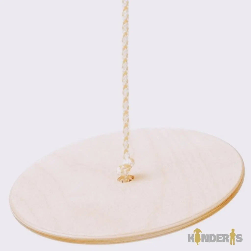 Sūpynės "Tarzankė" ant kurios zaidzia vaikai